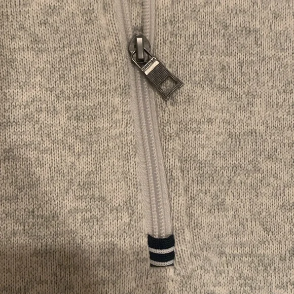 New Nautical Oatmeal Heather Quarter Zip Sweater Fleece in Size Medium - Picture 3 of 7